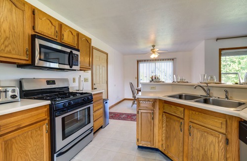 South Bend House | Bright South Bend Retreat - 9.4/10 Guest Rated, Pet Friendly