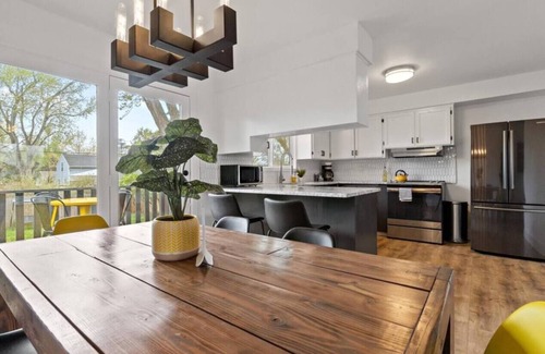 Winstead Park House | Bright 2/1 Boise Duplex with Child-Friendly Amenities