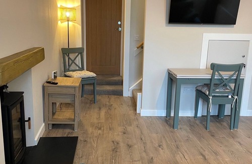 Leven Apartment | Bright, spacious apartment in Colinsburgh walking distance to Elie & Kilconquhar