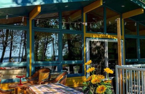 South Bruce Peninsula Ski Chalet | Bright & Spacious Chalet on Lake Huron - Private