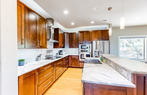 Point Venture House | Family-Friendly Retreat with Lake Views & Firepit