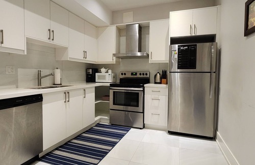 Downsview Apartment | Bright 3-Bedroom Basement Apartment with Hot Tub & More