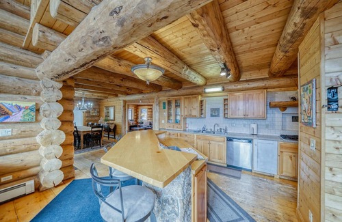 Salida Cabin | Bright Star Ranch: Dog Friendly Home with Hot Tub & Spa