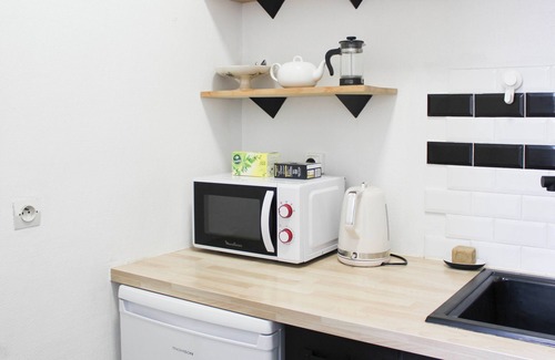 2nd Arrondissement Apartment | Bright stay in the heart of Paris for 4 people