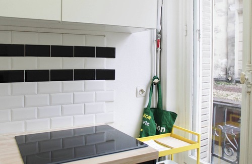 2nd Arrondissement Apartment | Bright stay in the heart of Paris for 4 people