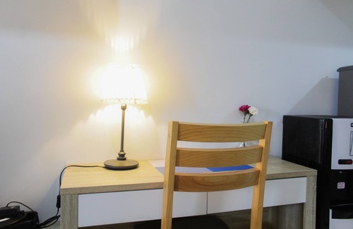 Panunggangan Utara Apartment | Inviting Studio Apartment at Springwood Residence with Pool
