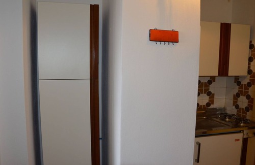 Caorle Apartment | Sunny Studio Steps from Ponente Beach - Pet Friendly Stay