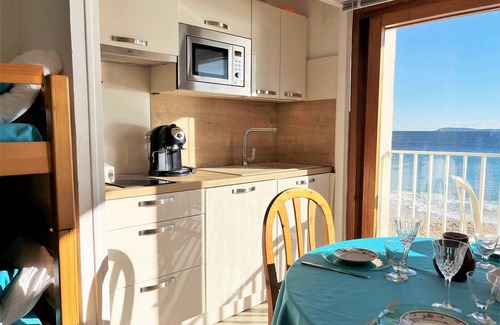 Cavaliere Beach Apartment | Cozy Apartment Le Lavandou: Ideal Studio for 4 Guests