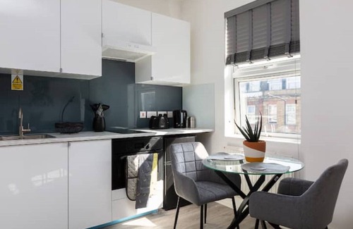 Harrow Road Apartment | Cozy Studio Near Maida Vale with Easy London Access