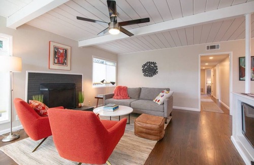 North and East House | Stylish Home Near Berkeley with Spa and Family Amenities