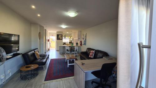Swakopmund Apartment | Modern Retreat in City Centre Swakopmund with Breakfast