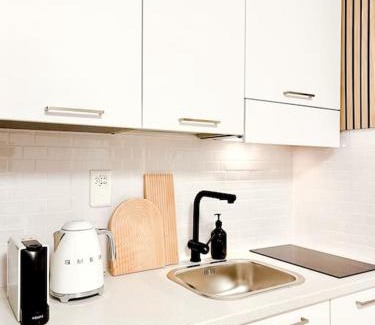 Muralto Apartment | Cozy Studio with Pool Access & Ocean Views - Pet Friendly