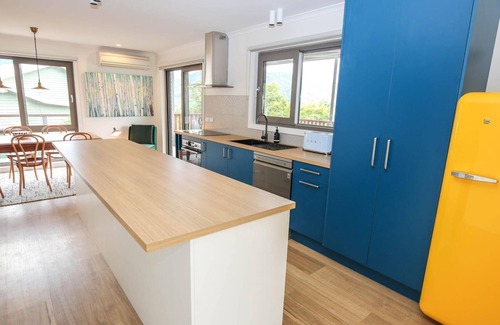 Bright House | Bright Views: Guest Rated 10/10 with Family-Friendly Perks