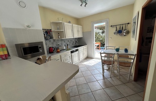 Carry-le-Rouet Villa | Bright Villa with Private Pool Near the Sea, Rated 9.8