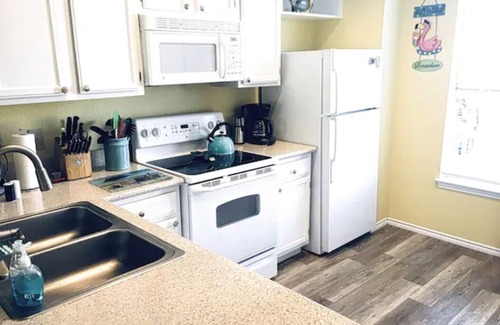 Corpus Christi Condo | Experience Brighton Beach Club: 2-Bdrm Oceanfront Getaway