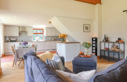 Birchover Cottage | Family-Friendly BRIGHTSIDE Holiday Cottage in Birchover