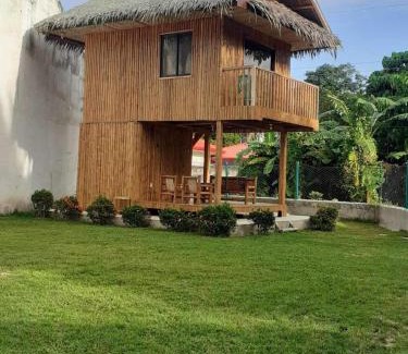Dauin Apartment | Brigitte's Rental House: Oceanfront Retreat for Families