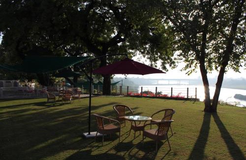Kota Hotel | Oceanfront Bliss at Brijraj Bhawan Palace Hotel