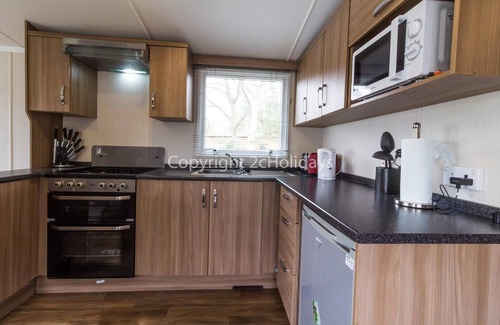 Belton House | Ideal 6 Berth Caravan with Decking at Haven Wild Duck