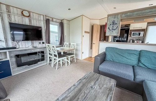 Hopton on Sea House | Enjoy a Family-Friendly Caravan at Haven Hopton, Norfolk