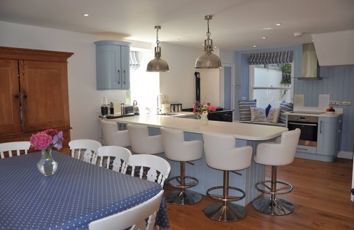 Trebetherick House | Prime Oceanfront Location on Daymer Lane with Great Amenities