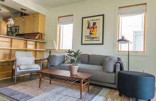 Chattanooga House | Pet-Friendly Southside Retreat with Lake View & Spa