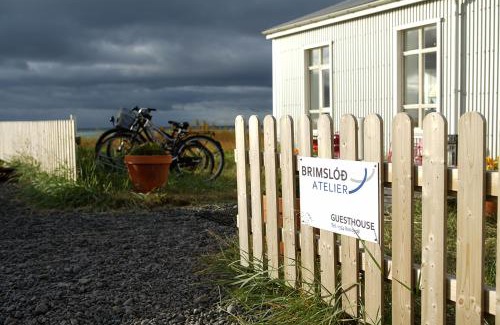 Blonduos House | Oceanfront Brimslóð Atelier Guesthouse with Breakfast Included