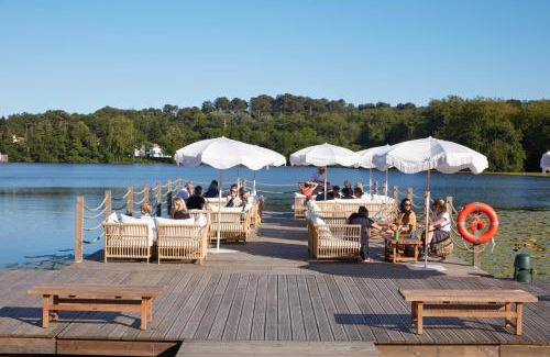 Anglet Hotel | Elegant Brindos, Lac & Château - 5-Star Experience Awaits