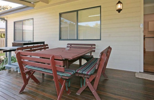 Burrill Lake House | Pet-Friendly Retreat for Families and Adventurers