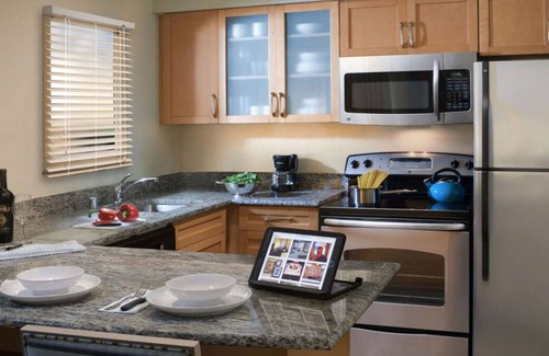 Houston House | Bring the Whole Family! 3 Pet-Friendly Suites, Close to Baybrook Mall, Pool!