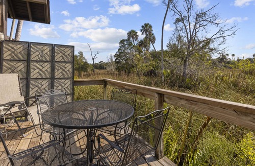 Crystal River Cottage | Experience "On River Time" Cottage with Oceanfront Views