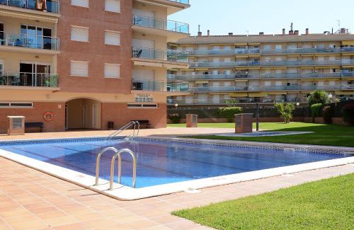 Santa Susanna Apartment | Brisa Beach: Family-Friendly Escape with Oceanfront Views