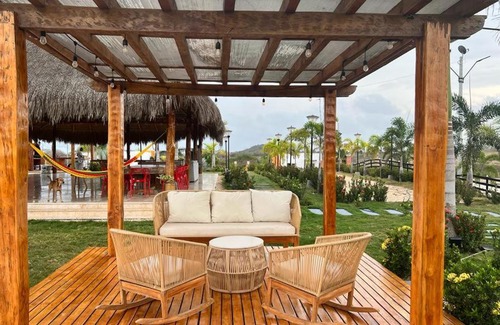 Ararca House | Relax at Brisas de Baru with Pool and Hot Tub Retreat
