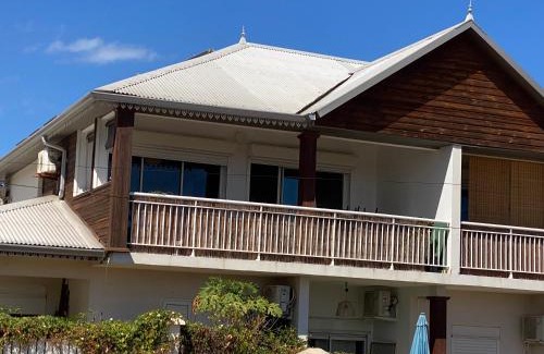 Trois-Bassins Apartment | Relax at Brise Tropicale: Family-Friendly with Pool Access