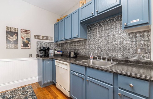 Galena House | Historical Beauty Steps from Main St & Turner Hall