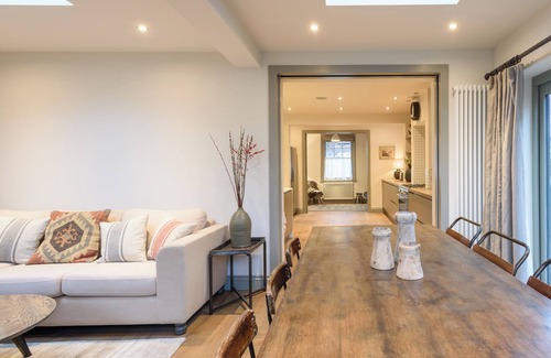 Brighton House | Beachside Bliss at Bristol Gardens - Pet Friendly & Ocean View