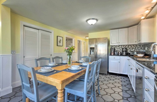 Bristol House | Inviting Bristol Home with Pool Near Downtown and Beach