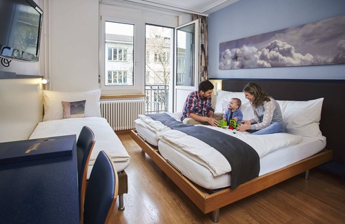 Center Hotel | Experience Comfort at Bristol Hotel with Spa & Dining Options