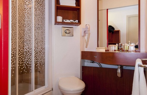 Le Passage Hotel | Relaxing Stay at Brit Hotel Agen - L'Aquitaine, 8.4/10 Rated