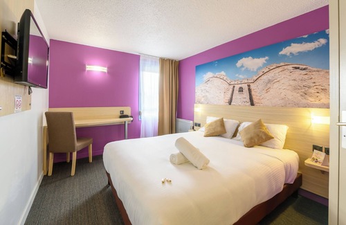 Fontaine-Notre-Dame Hotel | Comfortable Stay at The Originals City, Tabl'Hôtel Cambrai