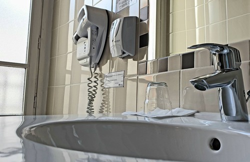 Gueret Hotel | Relaxing Stay at Brit Hotel Confort Auclair Gueret with Spa