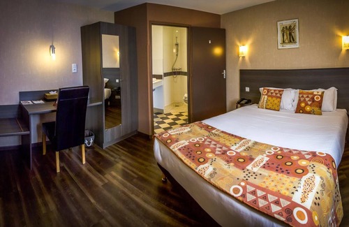 Saint-Andre-de-la-Marche Hotel | Discover Brit Hotel Azur - Cholet: Family-Friendly Retreat