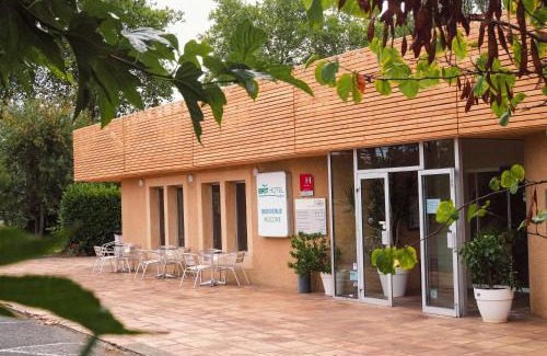 Castres Hotel | Comfortable Stay at Brit Hotel Confort Castres