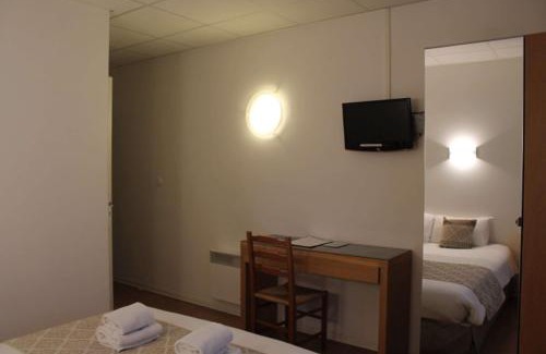 L'Arbresle Hotel | Pet Friendly Stay at Brit Hotel Guinguet' - Lyon L'Arbresle