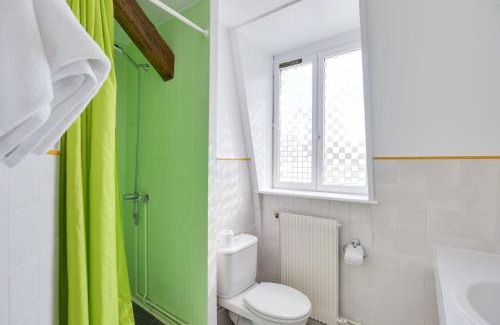 Valenciennes Hotel | Pet-Friendly Getaway at Brit Hotel Notre Dame - 7.8/10 Rated