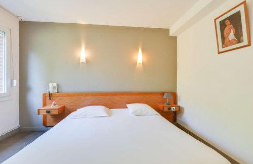 Valenciennes Hotel | Pet-Friendly Getaway at Brit Hotel Notre Dame - 7.8/10 Rated