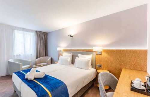 Rosny-sous-Bois Hotel | Elegant Brit Hotel Privilège in Paris Rosny-sous-Bois