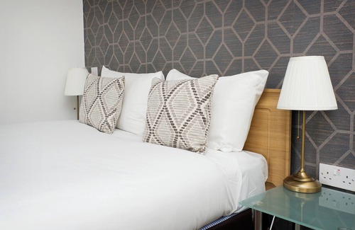 Hook Hotel | Relax at Britannia Basingstoke Country Hotel & Spa