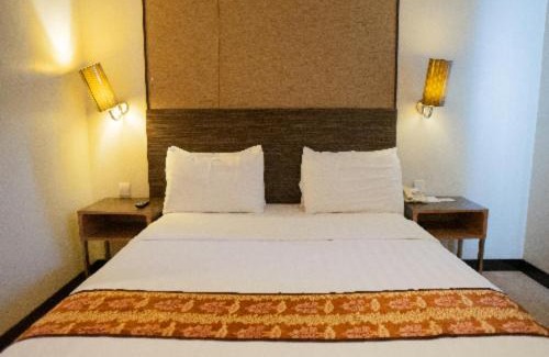 Pangkalan Bun Hotel | Relax at BRITS HOTEL PANGKALAN BUN with Pool & Dining