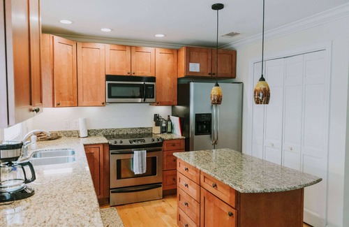 Biloxi Condo | Ideal Britt's Creek Condo: Ocean View Retreat in Ocean Springs